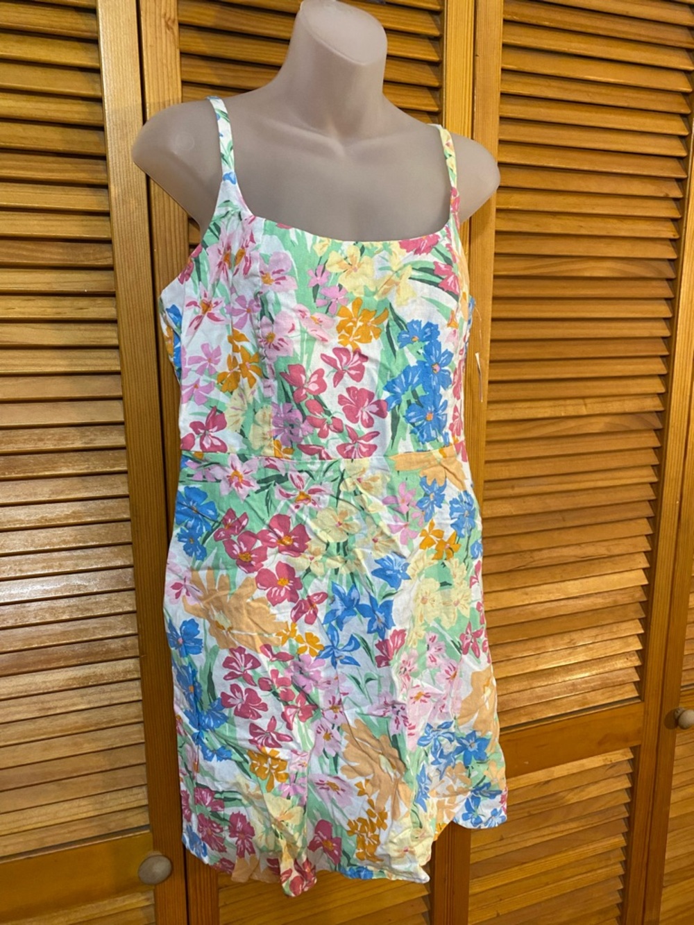 Old Navy: Summer dress with flowers